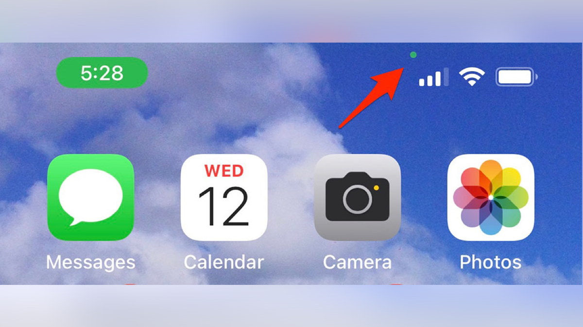 telefon rejtett kamerahasználatának jele